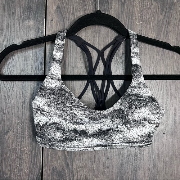 -💙2/$40💙 Lululemon Athletica Printed Strappy Sports Bra Size Small/2 - Picture 7 of 15